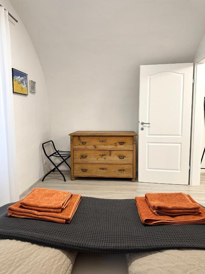 Ferienwohnung Altes Salzgewoelbe Badgasse Gmunden Exterior foto